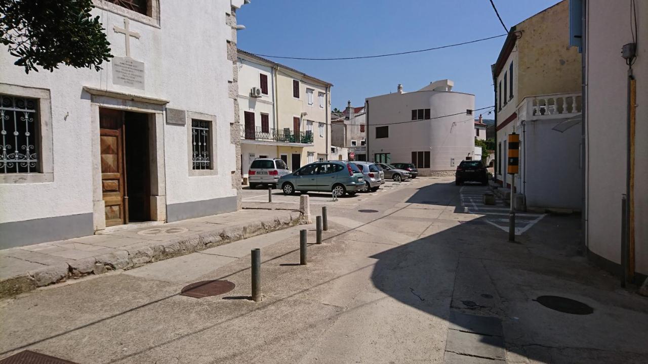 Apartman Dinka Punat Exterior photo